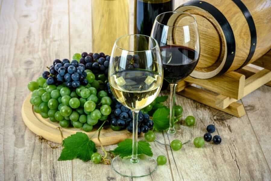 2 loại nho tạo nên rượu vang síp