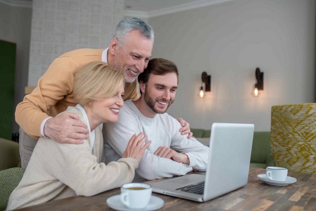 5 loại thị thực cho phép vợ/chồng của bạn được làm việc ở Mỹ L&C Global