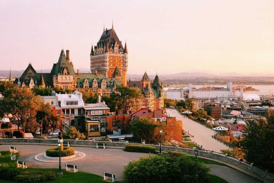  Lao động Canada tại Montréal, Canada - L&C Global