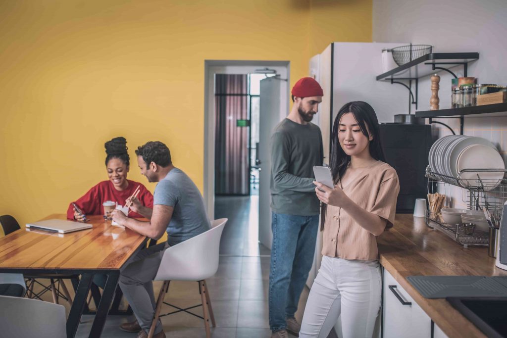 British Columbia ban hành hơn 160 lời mời nhập cư PNP L&C Global