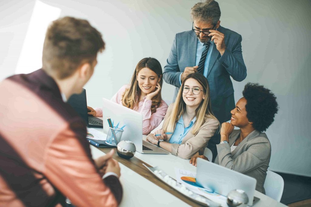 Cách Canada cải thiện Chương trình Lao động Nước ngoài Tạm thời L&C Global