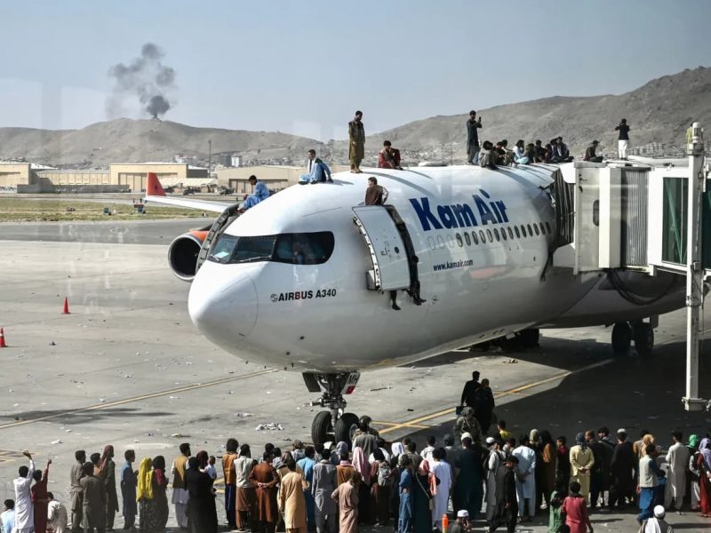Tình hình Afghanistan, sân bay Kabul vào thứ Hai