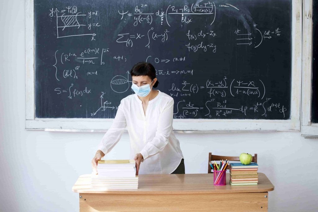 Bất chấp biến thể Omiron, học sinh ở BC sẽ quay lại trường vào ngày 17-1 L&C Global