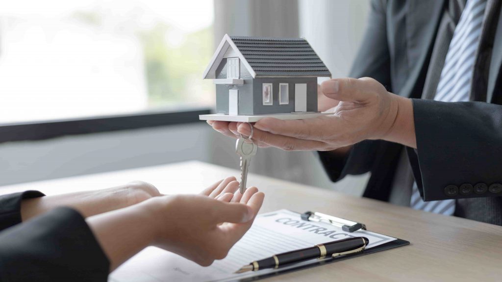 Giá nhà ở Canada giảm 6% xuống 746,000 USD trong tháng 4 L&C Global