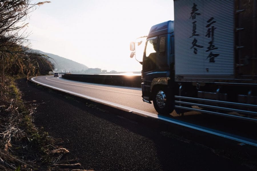 Tài xế xe tải có tiền án thì có thể nhập cảnh Canada hay không?