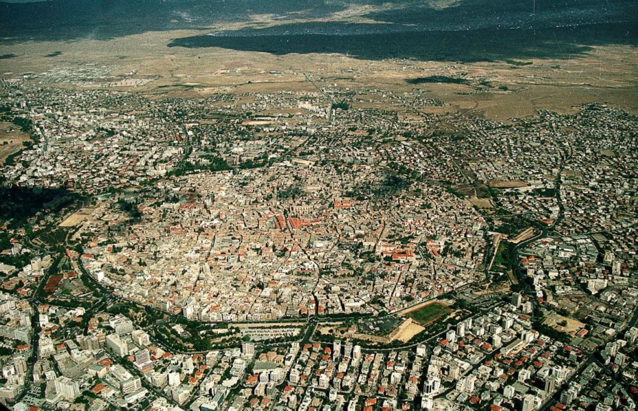 Thành phố Nicosia nhìn từ trên cao