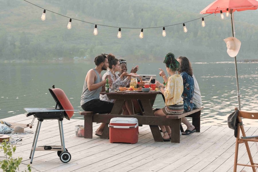 chi phí sinh hoạt L&C Global