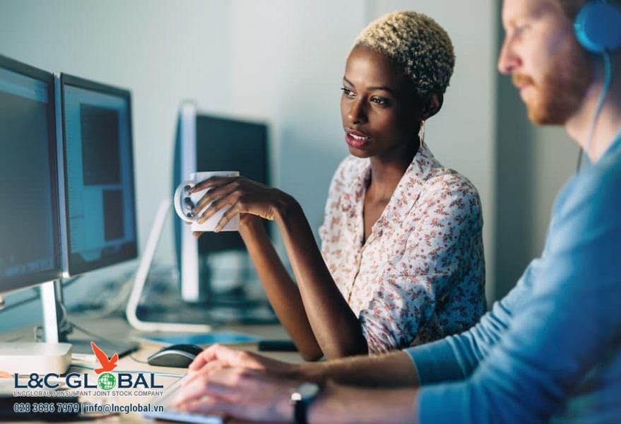 Làm thế nào để có được giấy phép lao động của các nhà tuyển dụng Canada cho ngành CNTT