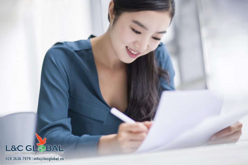 Hướng dẫn thủ tục xác nhận thông tin cư trú cho người Việt năm 2022 L&C Global