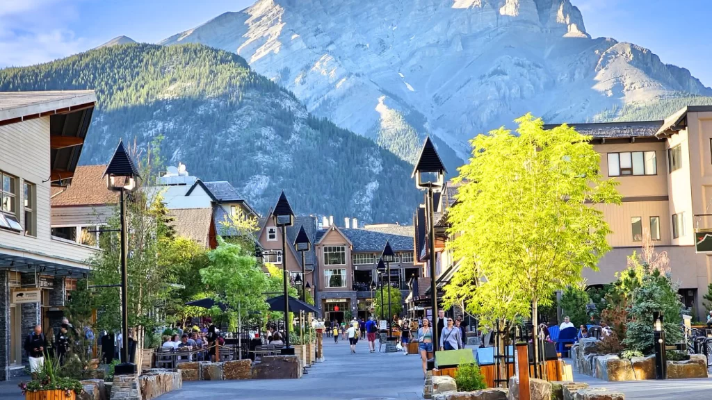 Một góc hình ảnh đặc trung cuộc sống cộng đồng nông thôn Alberta Canada